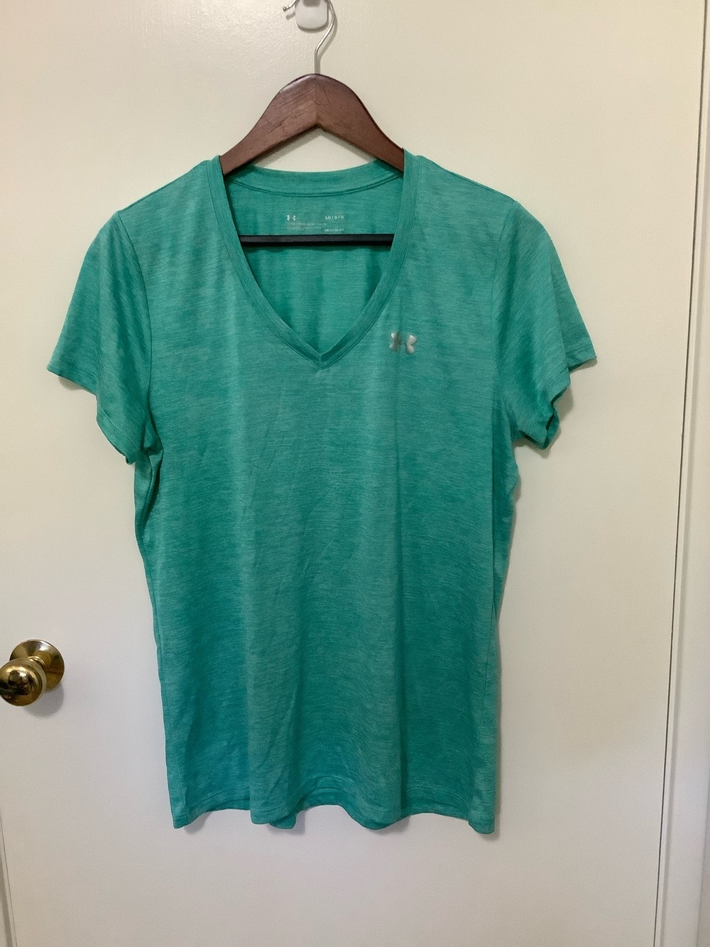 Under Armour Women’s V‑Neck UA Tech